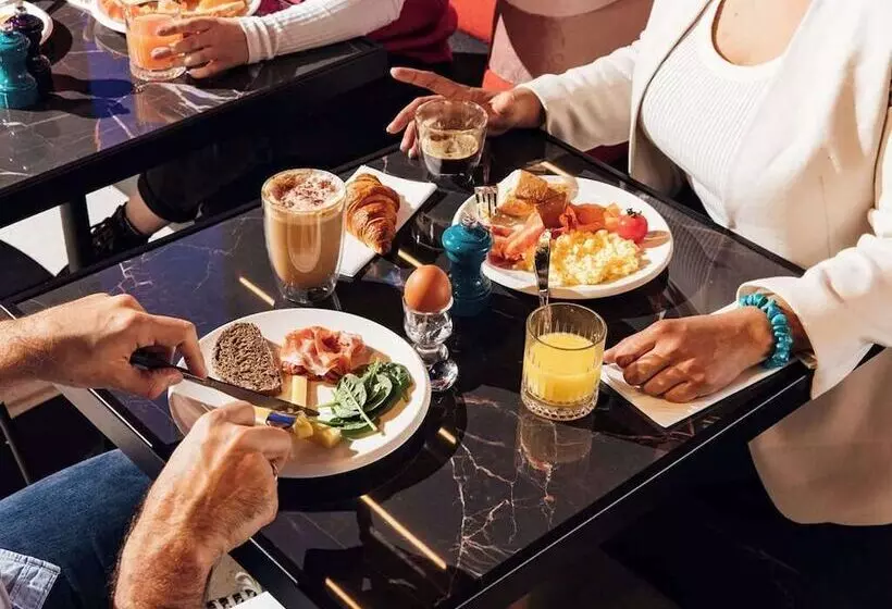 Hotelli Tribe Budapest Airport