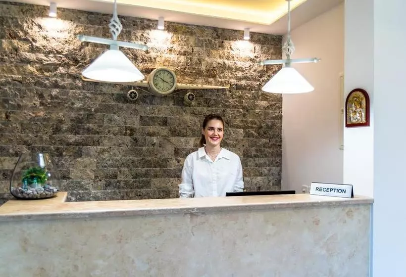 هتل B&b Amfora