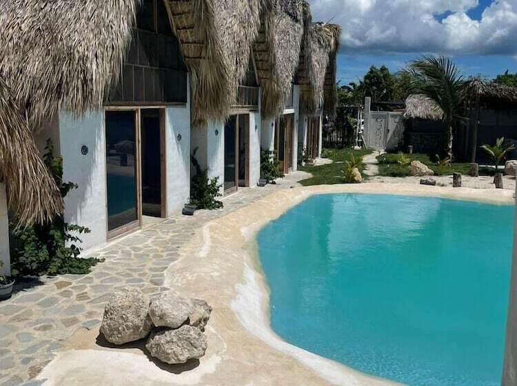 Blue Beach Eco Hotel By Sanfabini