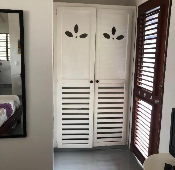 هتل Casa Robinson