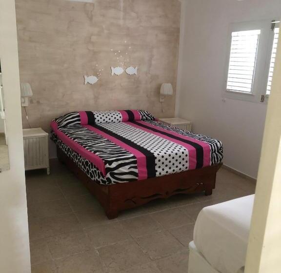 هتل Casa Robinson