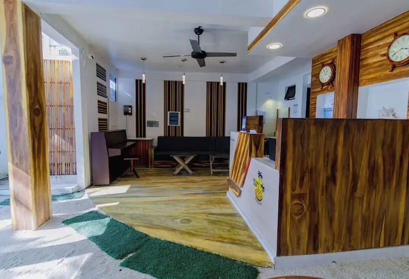 هتل The Turtle Hive Velaa Vani Dhiffushi