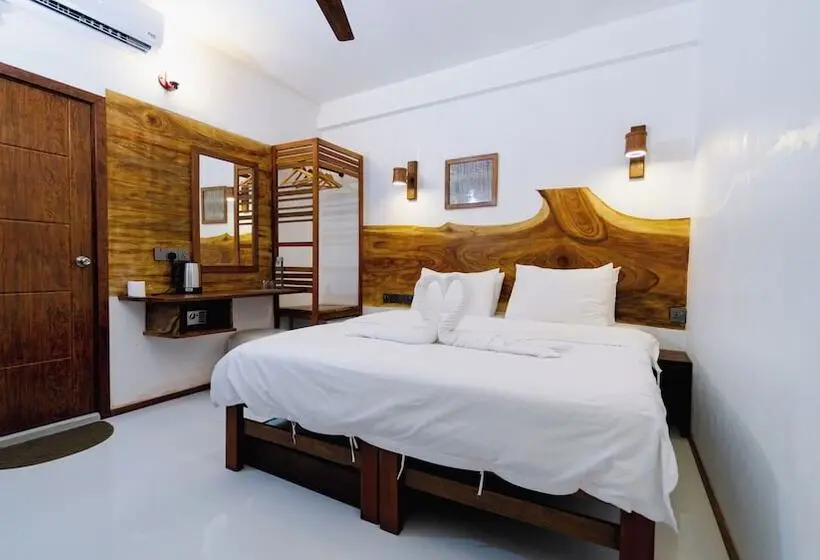 هتل The Turtle Hive Velaa Vani Dhiffushi