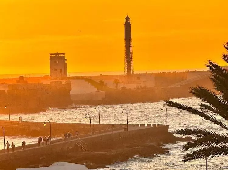 La Caleta Qe Hotels