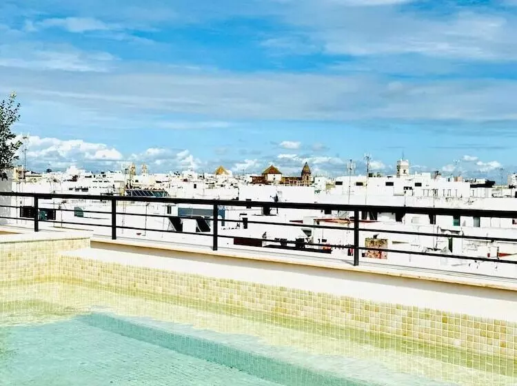 La Caleta Qe Hotels