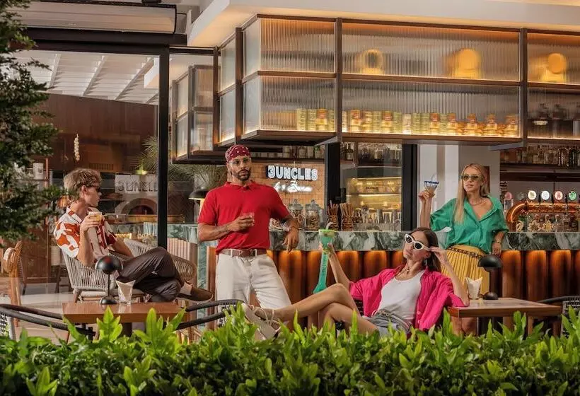ホテル Tribe Phuket Patong By Accor
