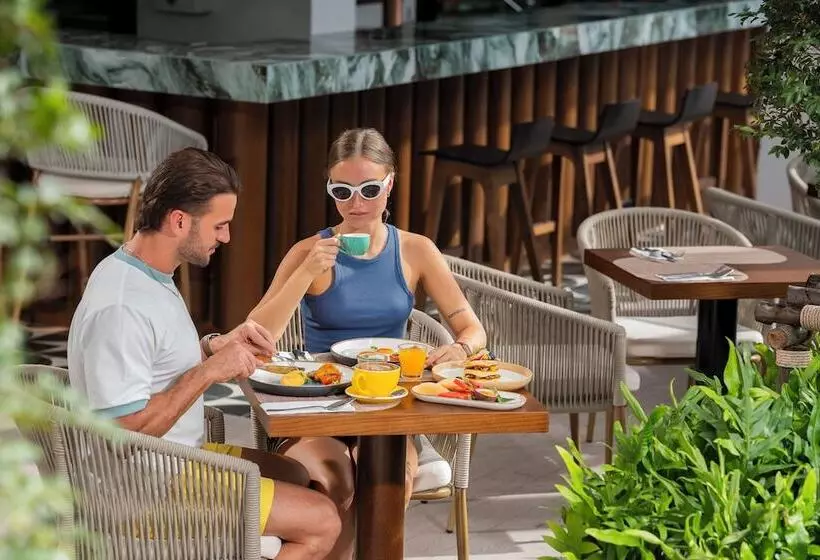 ホテル Tribe Phuket Patong By Accor
