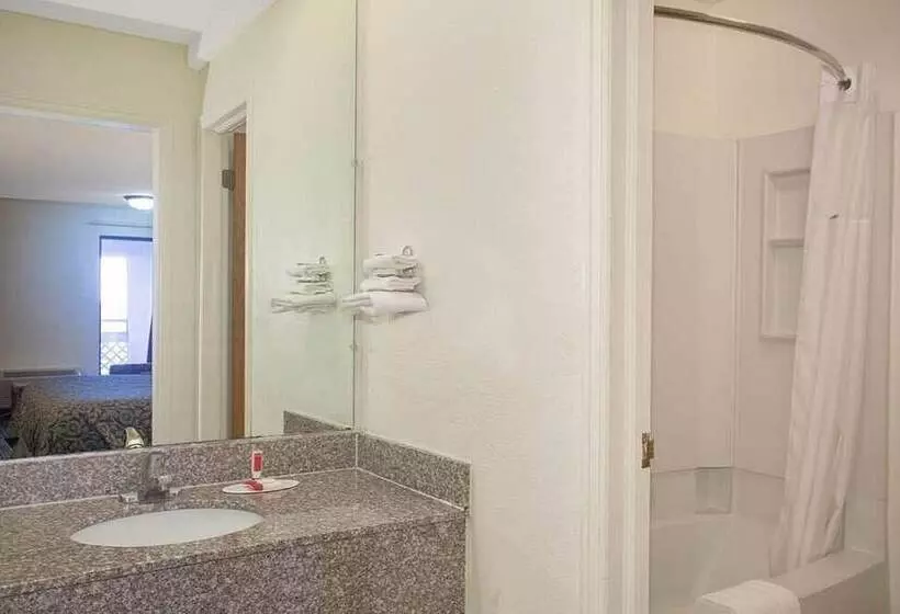 Economy Hotel Wichita  Florence St