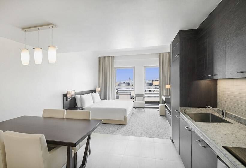 Hyatt Place Dubai Jumeirah Residences