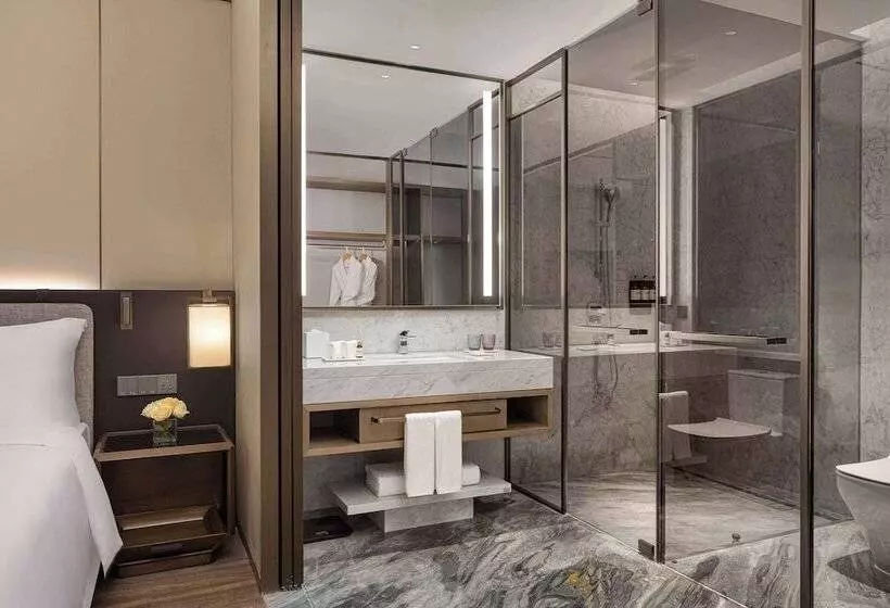 Hotelli Wyndham Grand Lishui Downtown