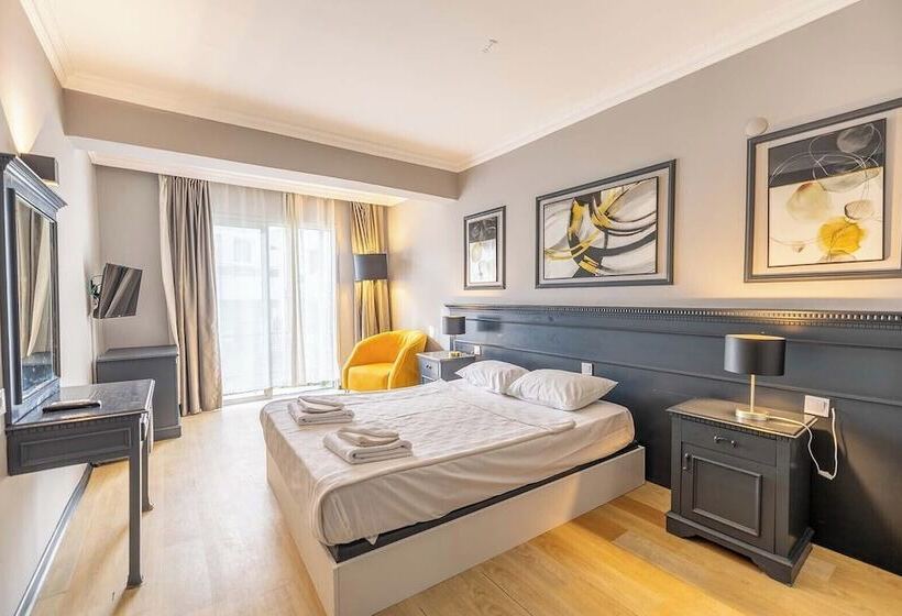 Ladonia Hotels Leo Beach Resort