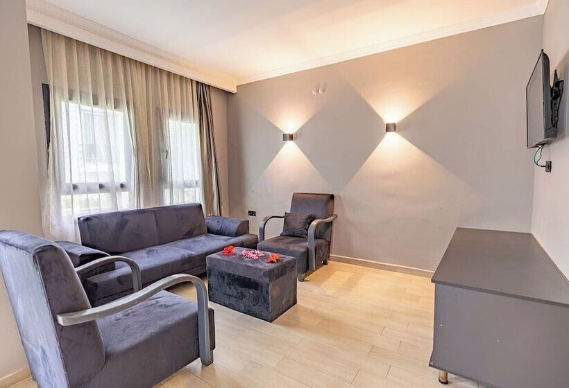 Ladonia Hotels Leo Beach Resort