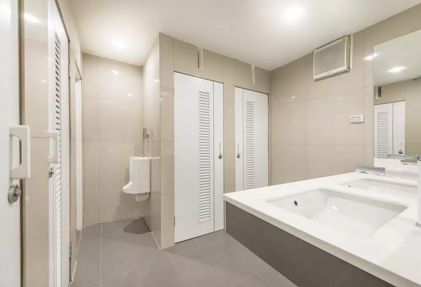 Hostel Hi Capsule Pattaya   Adults Only