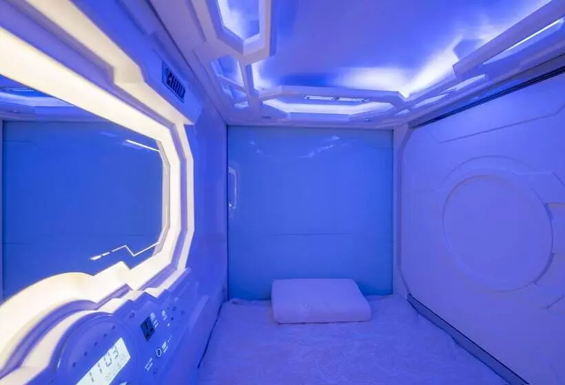 Hostel Hi Capsule Pattaya   Adults Only
