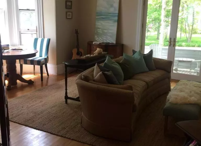 ベッドアンドブレックファースト The Library Inn