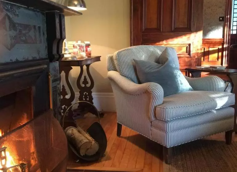 ベッドアンドブレックファースト The Library Inn