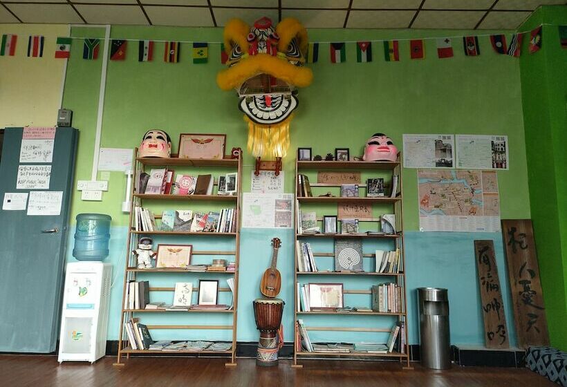 Foshan School Age Youth Hostel