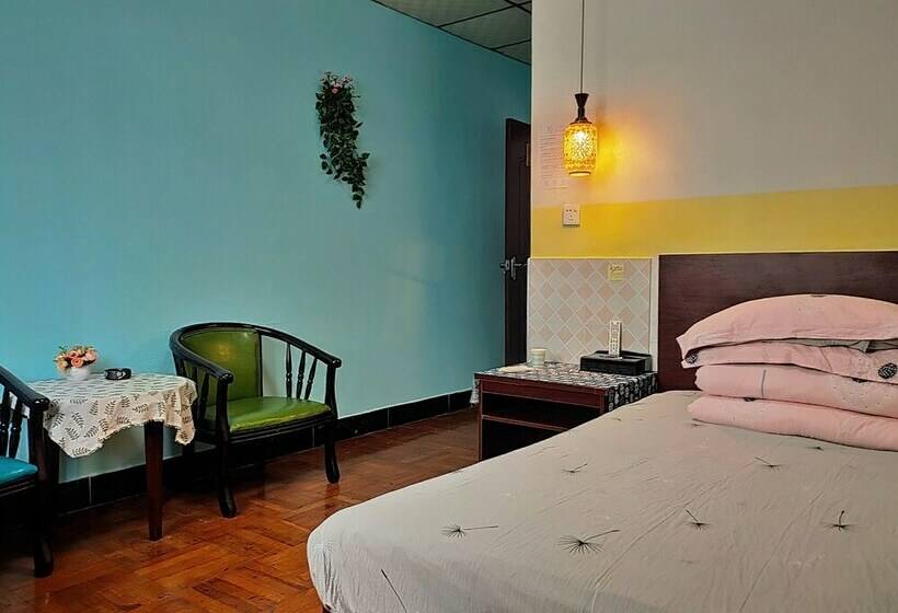 Foshan School Age Youth Hostel