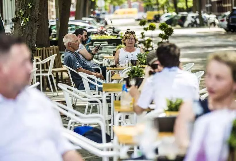 Hotelli Alex Maastricht