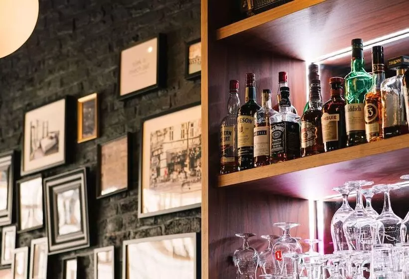 Hotelli Alex Maastricht