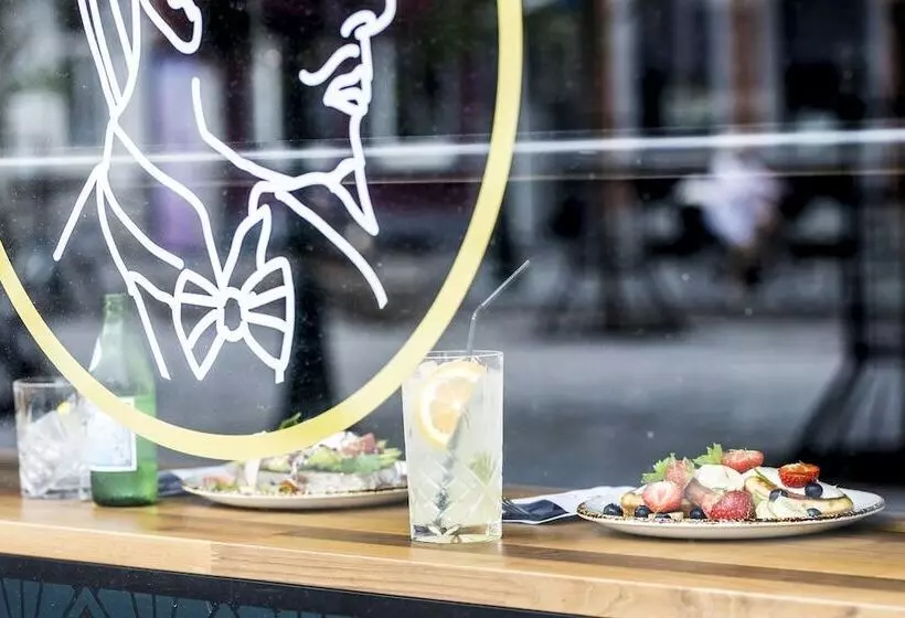 Hotelli Alex Maastricht