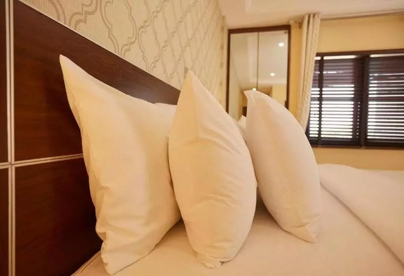 هتل Belanova Apartments And Suites