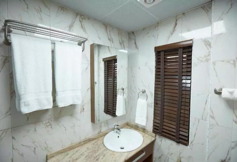 هتل Belanova Apartments And Suites