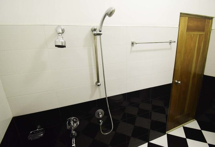 בית מלון כפרי Ranvil