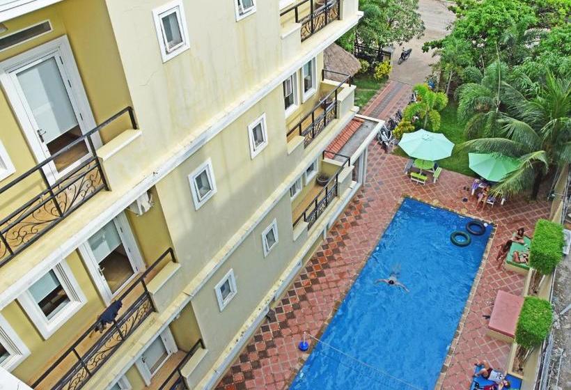 Mad Monkey Kampot Hostel Adults Only