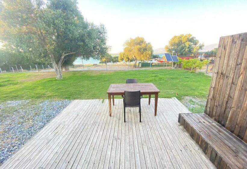 مُتل Reds Bungalow