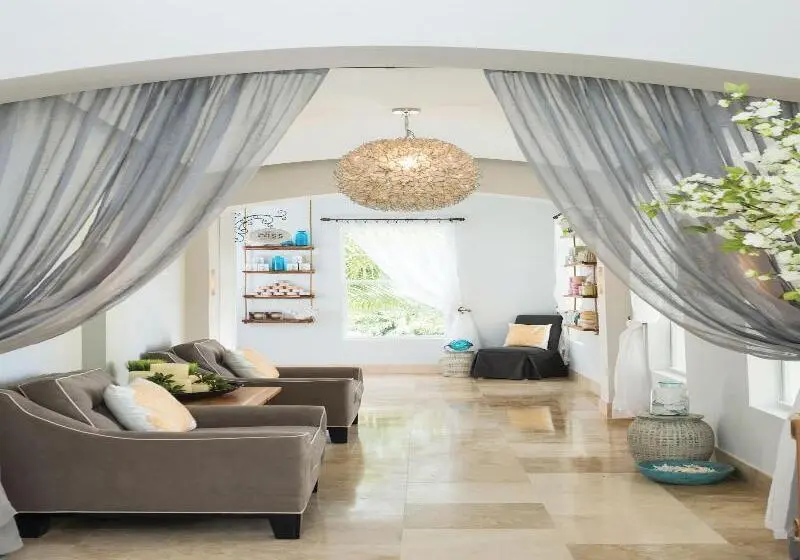 هتل Beachfront At Windsong On The Reef
