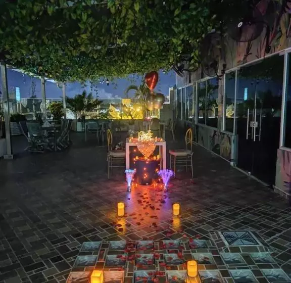 هتل Quarta Avenida