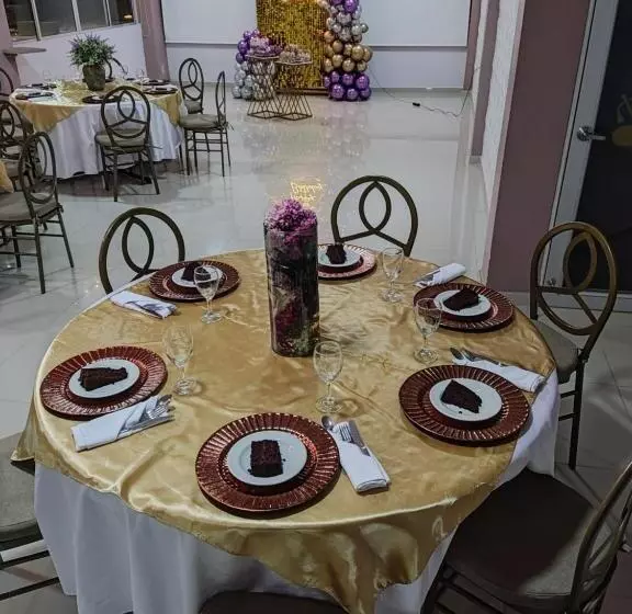 هتل Quarta Avenida