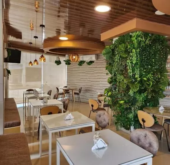 هتل Quarta Avenida