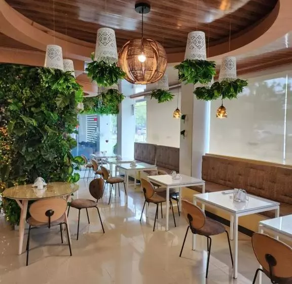 هتل Quarta Avenida