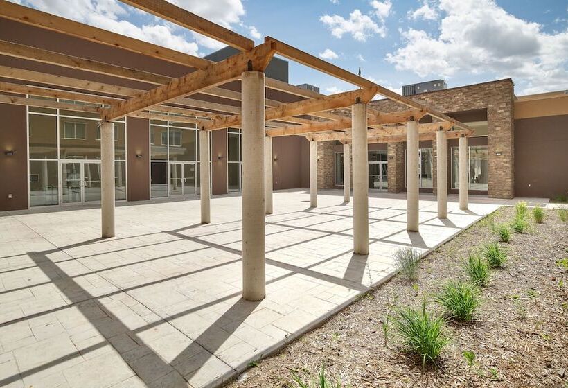 فندق The Westin Calgary Airport