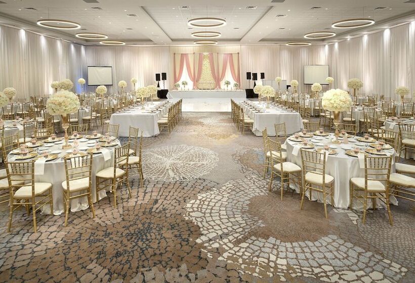 فندق The Westin Calgary Airport