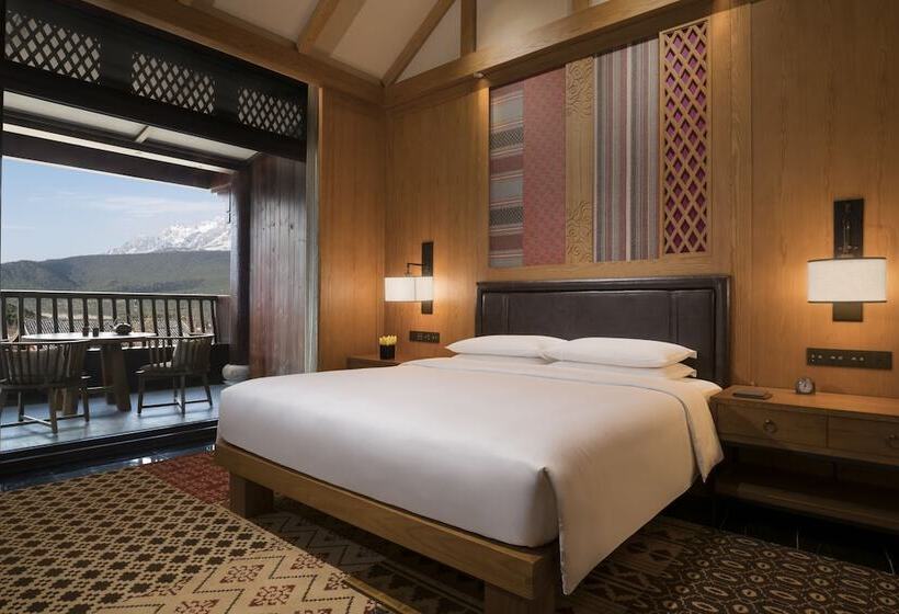 Hotel Jinmao Pureal Mountain Liiang