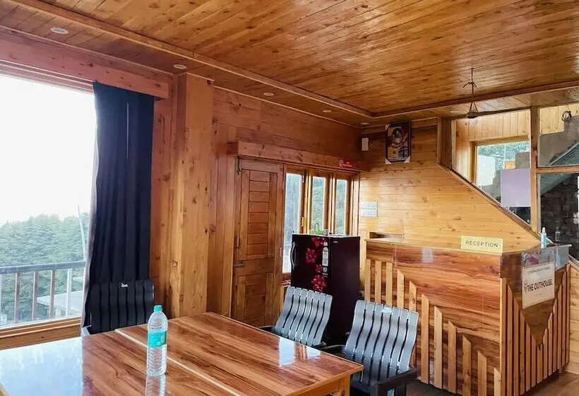 ホテル The Outhouse Forest View   Kalatop