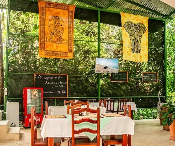 تختخواب و صبحانه Val Hotel Manuel Antonio