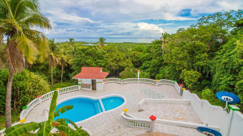 هتل On Vacation Magic Hill