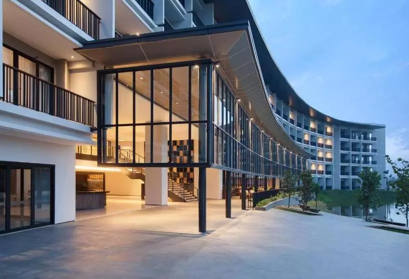 Hotelli Santika Premiere Bandara  Palembang