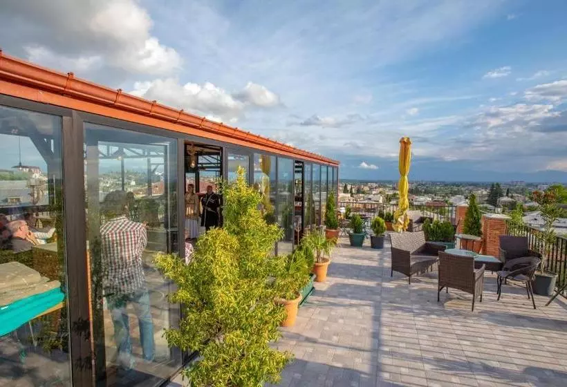 هتل Terrace Kutaisi