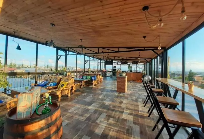 هتل Terrace Kutaisi