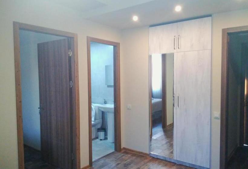 בית מלון כפרי Terrace Kutaisi