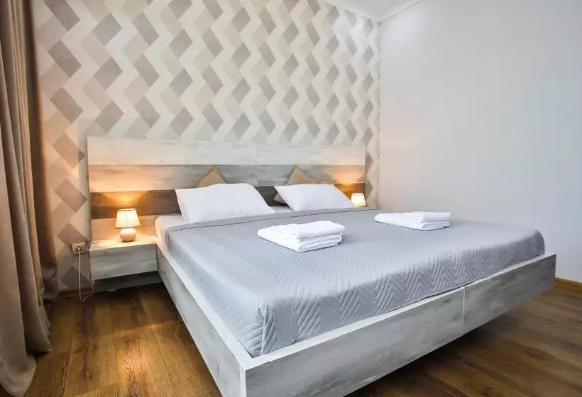 هتل Terrace Kutaisi