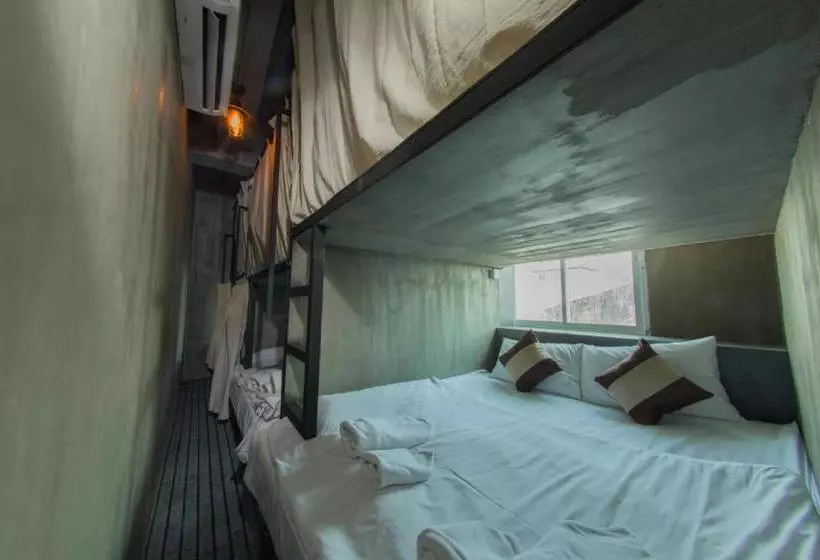 The Lodge Yangon Hostel