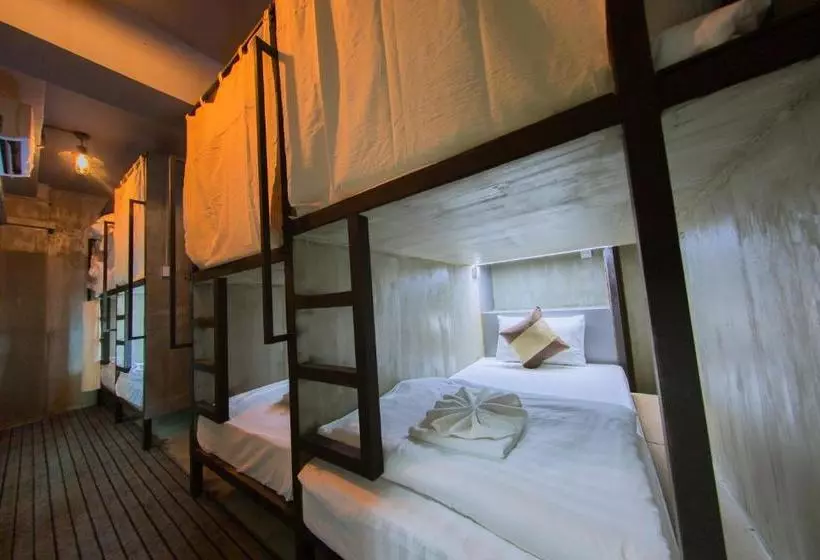 The Lodge Yangon Hostel