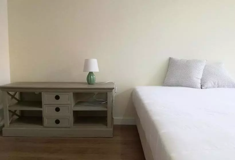 تختخواب و صبحانه Estrela20 Guest House