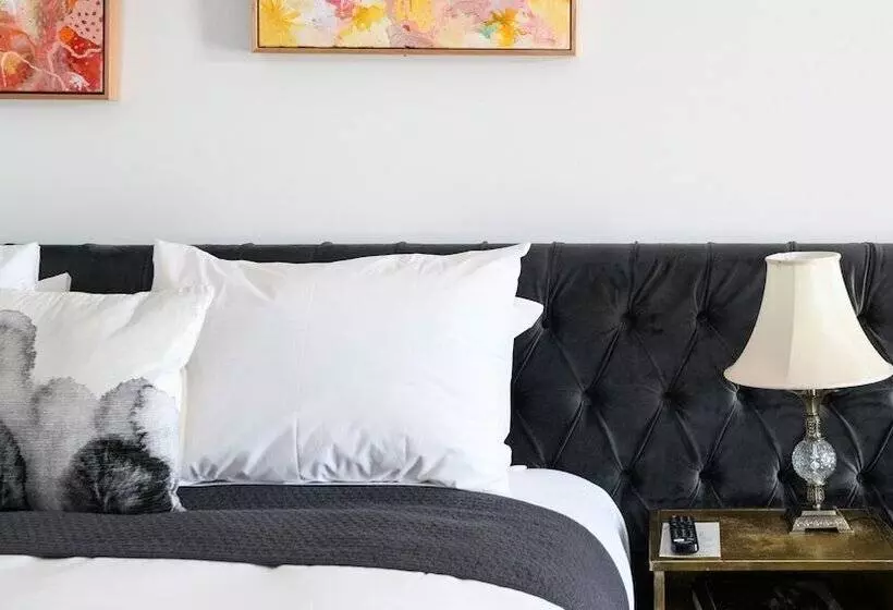 Daylesford Art Motel